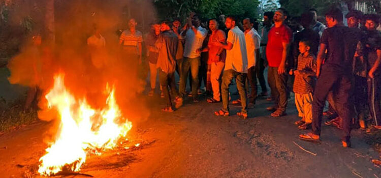 বেতাগী উপজেলার ৫ ইউনিয়নে যুবলীগের কমিটি : পদবঞ্চিতদের তুলকালাম