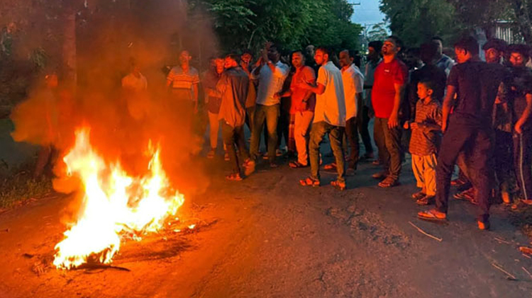 বেতাগী উপজেলার ৫ ইউনিয়নে যুবলীগের কমিটি : পদবঞ্চিতদের তুলকালাম