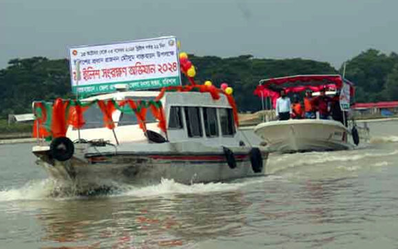 নেই ইলিশ বাজারে , নদীতে প্রশাসনের মহড়া