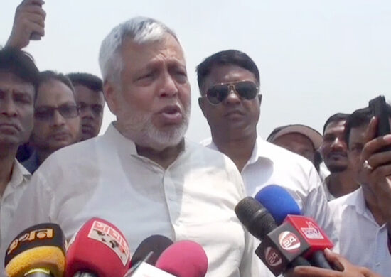 মেগা প্রকল্পের নামে এতদিন লুটপাট হয়েছে: উপদেষ্টা ফাওজুল কবির