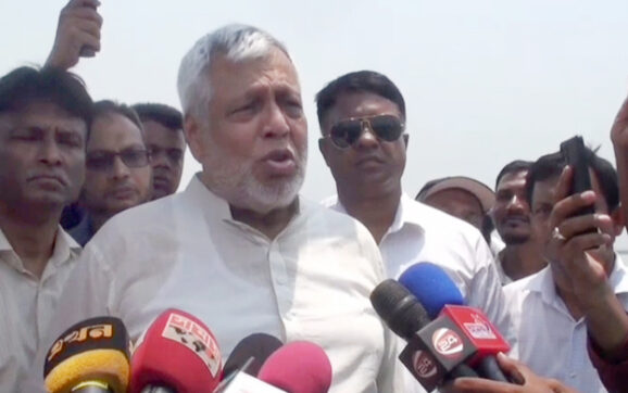 মেগা প্রকল্পের নামে এতদিন লুটপাট হয়েছে: উপদেষ্টা ফাওজুল কবির