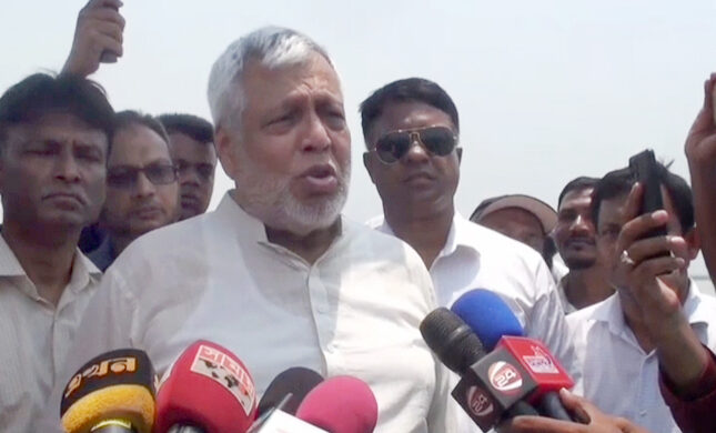 মেগা প্রকল্পের নামে এতদিন লুটপাট হয়েছে: উপদেষ্টা ফাওজুল কবির