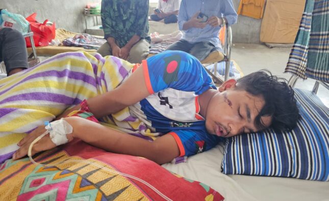 বরিশালের মুলাদীতে এইসএসসি পরীক্ষার্থীকে কুপিয়েছে কিশোর গ্যাং, ঢাকায় প্রেরণ