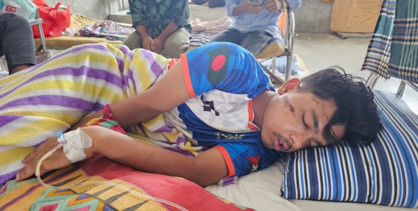বরিশালের মুলাদীতে এইসএসসি পরীক্ষার্থীকে কুপিয়েছে কিশোর গ্যাং, ঢাকায় প্রেরণ