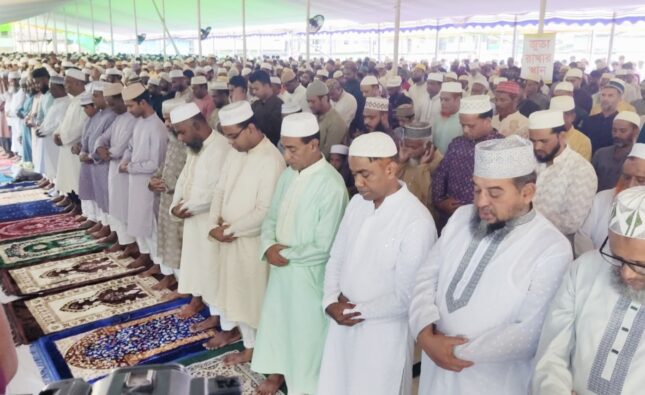 ঈদের জমাত অনুষ্ঠিত, মুসলিম উম্মার শান্তি কামনা 