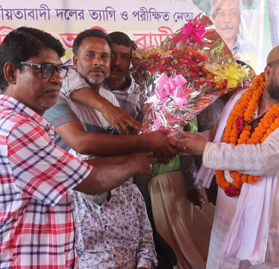 ১৩ বছর বিদেশে নির্বাসিত উজিরপুরের বিএনপি নেতা দেশে ফেরার গণ সংবর্ধনা