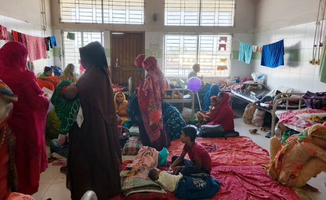 বরগুনায় শিশু নিউমোনিয়ার প্রকোপ বেড়ে হাসপাতালে সেবা দিতে হিমশিম খাচ্ছে চিকিৎসকরা