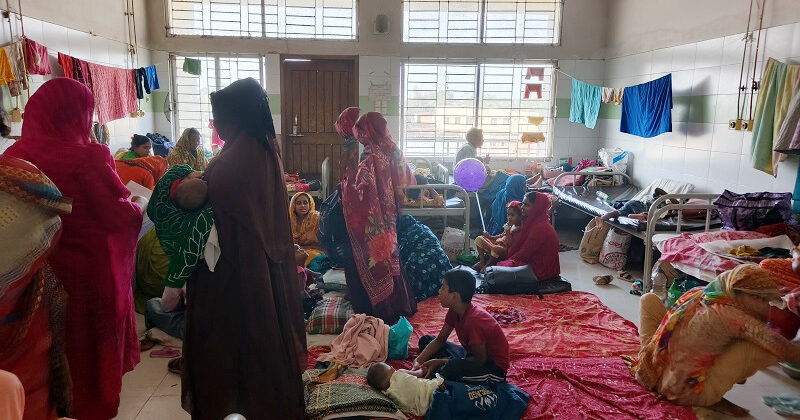 বরগুনায় শিশু নিউমোনিয়ার প্রকোপ বেড়ে হাসপাতালে সেবা দিতে হিমশিম খাচ্ছে চিকিৎসকরা