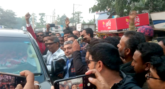 যুবদল সভাপতি মোনায়েম মুন্নাকে শুভেচ্ছা জানাল উজিরপুর উপজেলা যুবদল