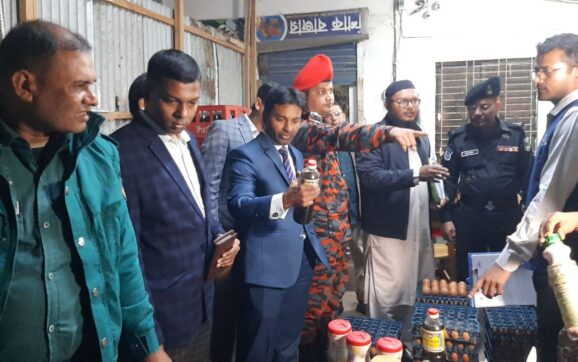 হুমাহুম ও খাবার বাড়ি রেস্তোরাঁকে দুই লাখ টাকা জরিমানা