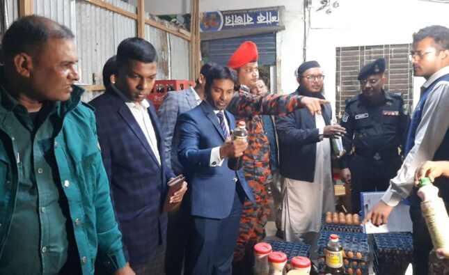 হুমাহুম ও খাবার বাড়ি রেস্তোরাঁকে দুই লাখ টাকা জরিমানা