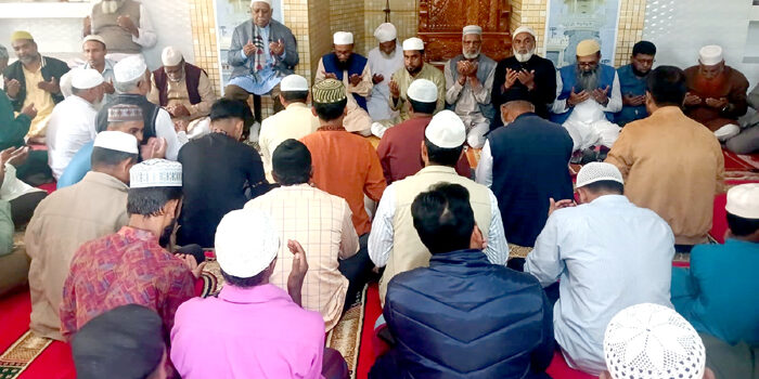 উজিরপুরে খালেদা জিয়ার রোগমুক্তি ও সুস্থতা কামনায় দোয়া মোনাজাত