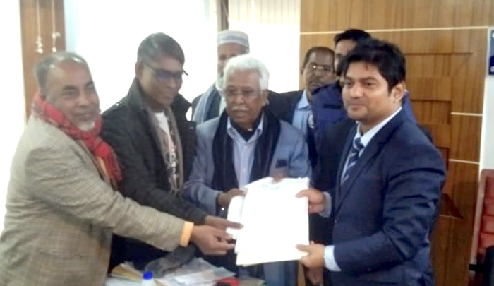 উজিরপুরে উৎসব মুখোর পরিবেশে ৬ প্রার্থীর মনোনয়ন দাখিল