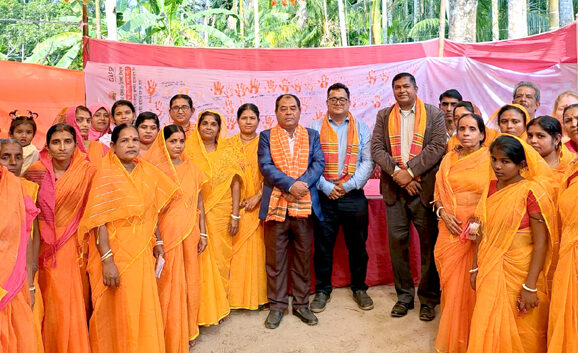 নেছারাবাদে কিষাণীদের সমাবেশ অনুষ্ঠিত