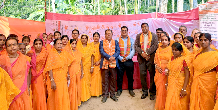 নেছারাবাদে কিষাণীদের সমাবেশ অনুষ্ঠিত