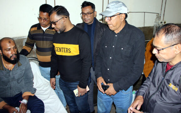 পুলিশ কনস্টেবলের হামলায় সাংবাদিক ফিরোজ মোস্তফা আহত