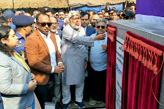 মীরগঞ্জ সেতুর ভিত্তিপ্রস্তর স্থাপন চার উপজেলার মানুষের দীর্ঘ অপেক্ষার অবসান