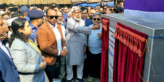 মীরগঞ্জ সেতুর ভিত্তিপ্রস্তর স্থাপন চার উপজেলার মানুষের দীর্ঘ অপেক্ষার অবসান