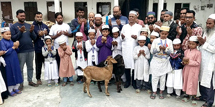 বেগম খালেদা জিয়ার রোগমুক্তি কামনায় ছাগল সদকা