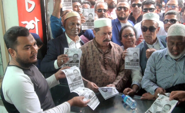 দোয়া মোনাজাতের মধ্য দিয়ে মজিবর রহমান সরওয়ার প্রচার প্রচারনা শুরু