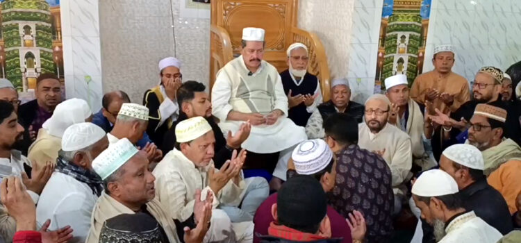 বরিশালে খালেদা জিয়ার রুহের মাগফিরাত কামনায় মসজিদে মসজিদে বিশেষ দোয়া ও মোনাজাত