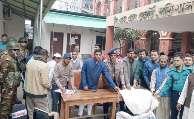 জাটকা পাচারের নতুন মাধ্যম যাত্রীবাহী পরিবহন