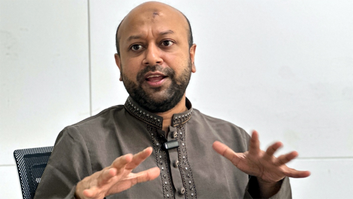 সোশ্যাল মিডিয়া ও টকশোতে ফুয়াদের আয় ৩ লাখ টাকা