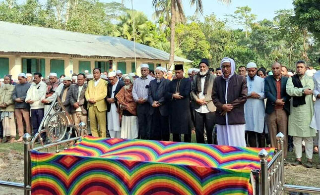 বেগম খালেদা জিয়ার জানাজায় গিয়ে মৃত্যু নিরবের পরিবারের দায়িত্ব নিলেন তারেক রহমান