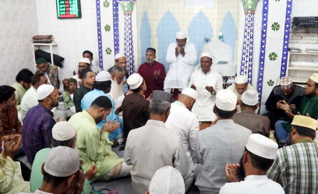 বিএনপির বিজয়ে উৎসব নয়, দোয়া-মোনাজাতে শুকরিয়া আদায়