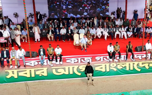 নেতাকর্মীর ঢল : বরিশালে তারেকের জনসভা শুরু