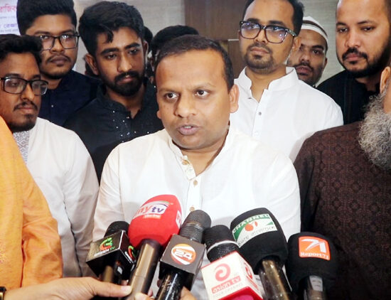 আসন্ন ঈদুল ফিতরে ঈদযাত্রায় নিরাপদ নৌপথে জোর দিচ্ছে সরকার : নৌ প্রতিমন্ত্রী