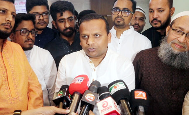 আসন্ন ঈদুল ফিতরে ঈদযাত্রায় নিরাপদ নৌপথে জোর দিচ্ছে সরকার : নৌ প্রতিমন্ত্রী